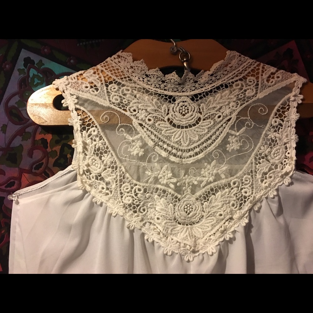 Creatively sewn lace lattice
